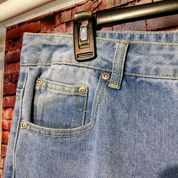 Pretty Little Thing Sz 12 High Rise Bum Rip Jeans - Picture 9 of 13